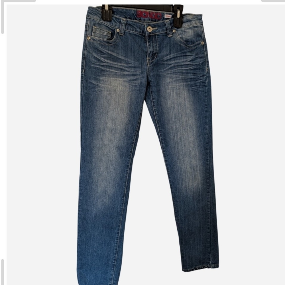pre-owned BONGO Women's Classic Blue Straight Leg Jeans - Picture 1 of 5